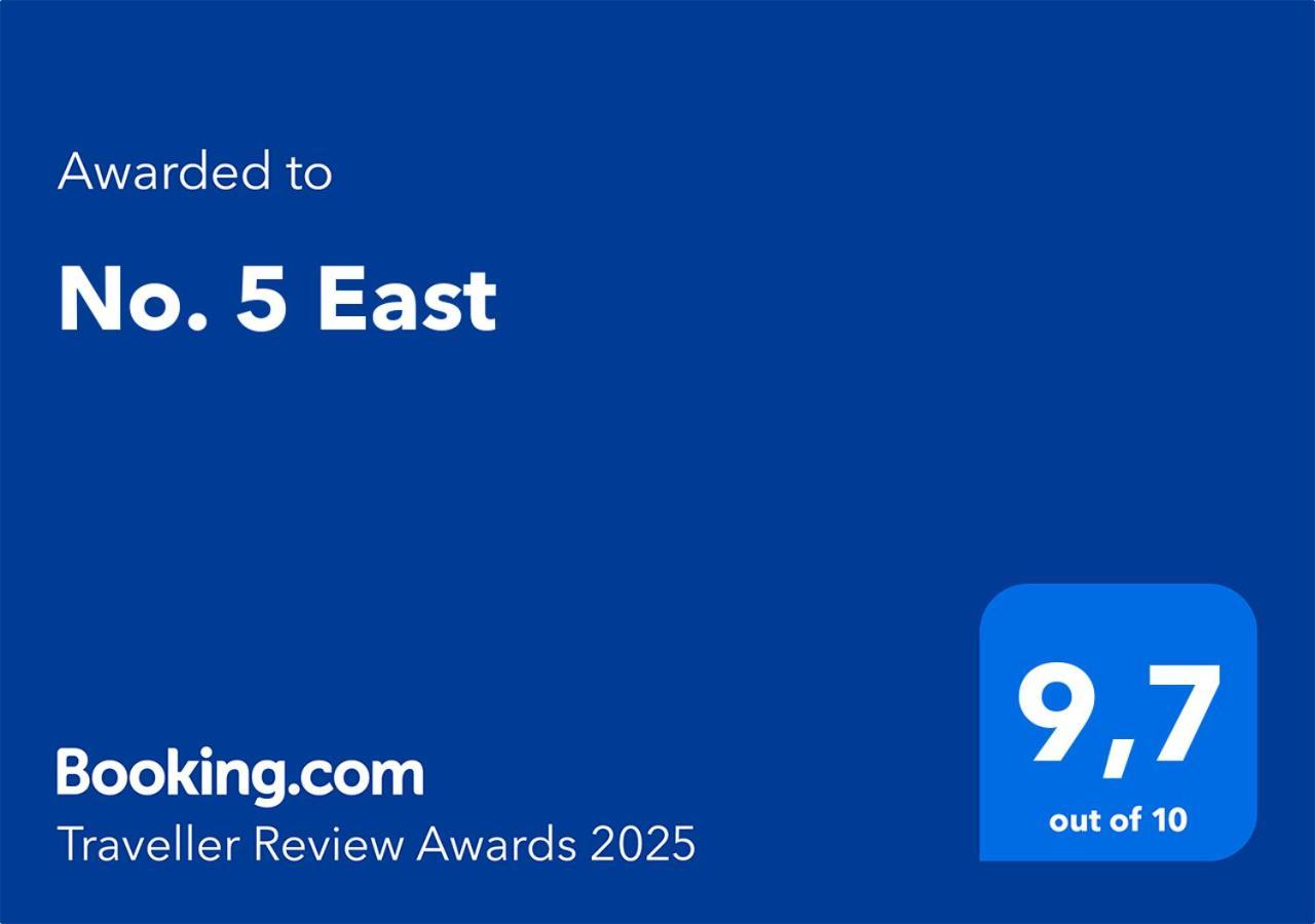 No. 5 East Bed and Breakfast Winnipeg Eksteriør billede